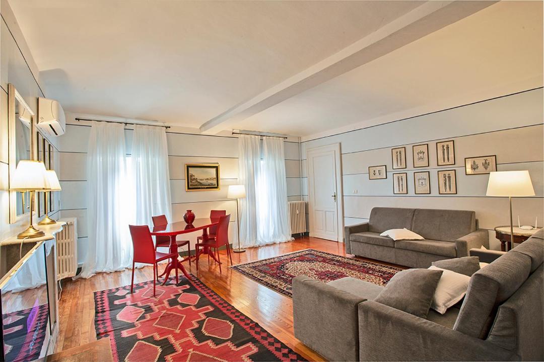 Golden Eagle Apartment ตูริน ภายนอก รูปภาพ