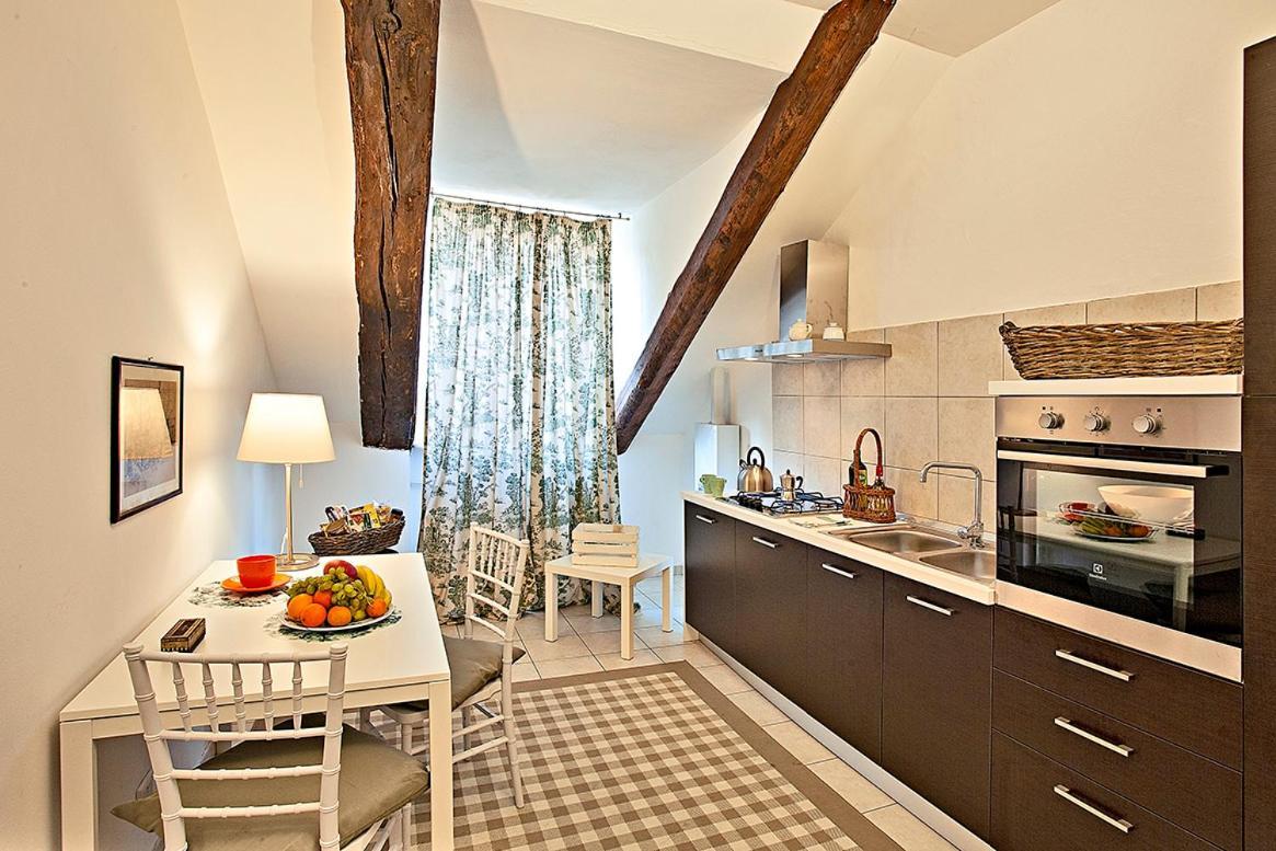 Golden Eagle Apartment ตูริน ภายนอก รูปภาพ